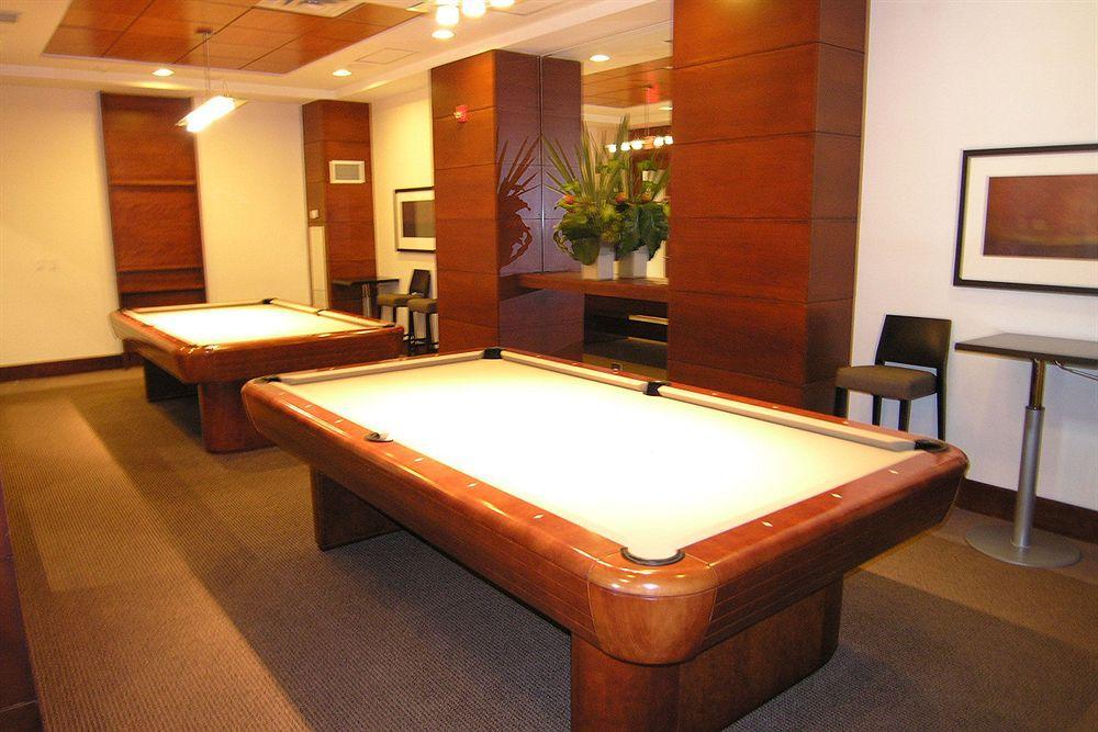 Downtown Mississauga Executive Suites Sq1 Esterno foto