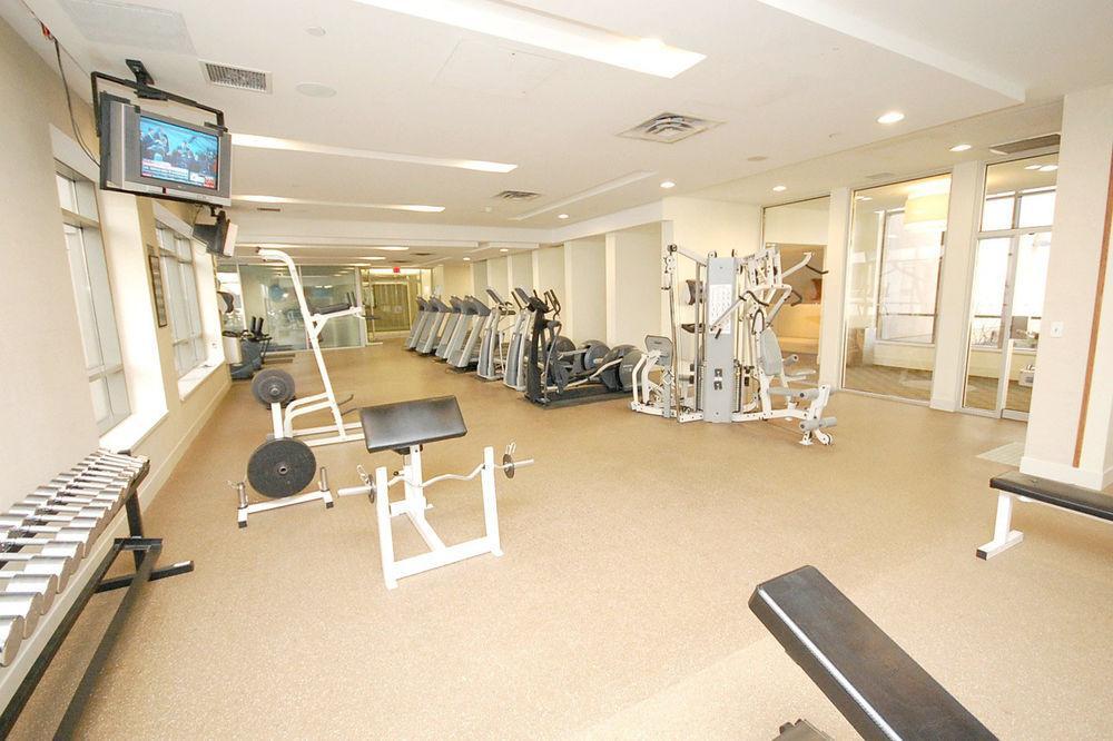 Downtown Mississauga Executive Suites Sq1 Esterno foto
