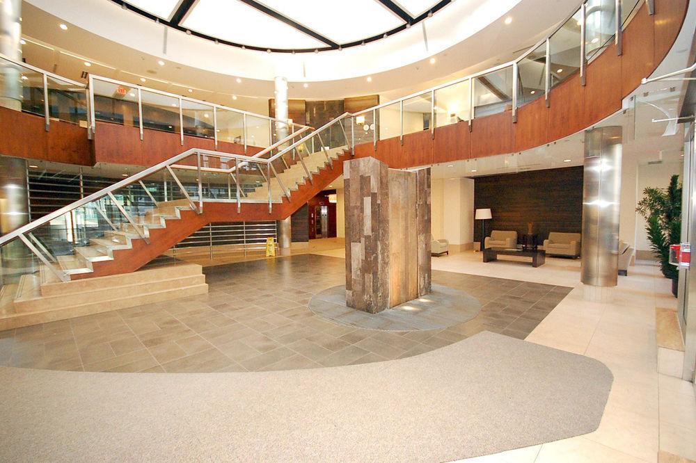 Downtown Mississauga Executive Suites Sq1 Esterno foto