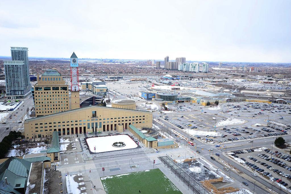 Downtown Mississauga Executive Suites Sq1 Esterno foto